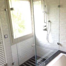 Deco-Vidre baño con mampara moderna