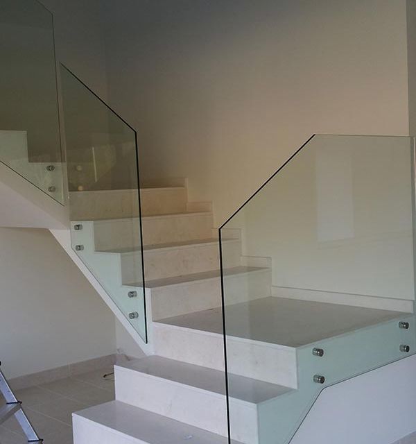 Deco-Vidre escaleras con barandilla de vidrio