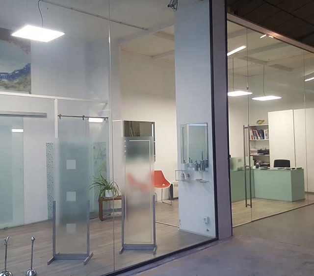 Deco-Vidre oficina con puertas de cristal